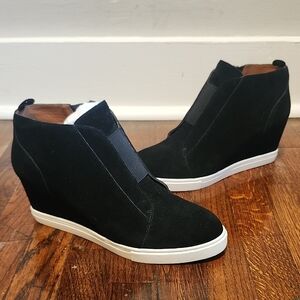 EUC Linea Paolo Comfortable Casual Black Suede Hidden Wedge Slip On Sneakers 9.5